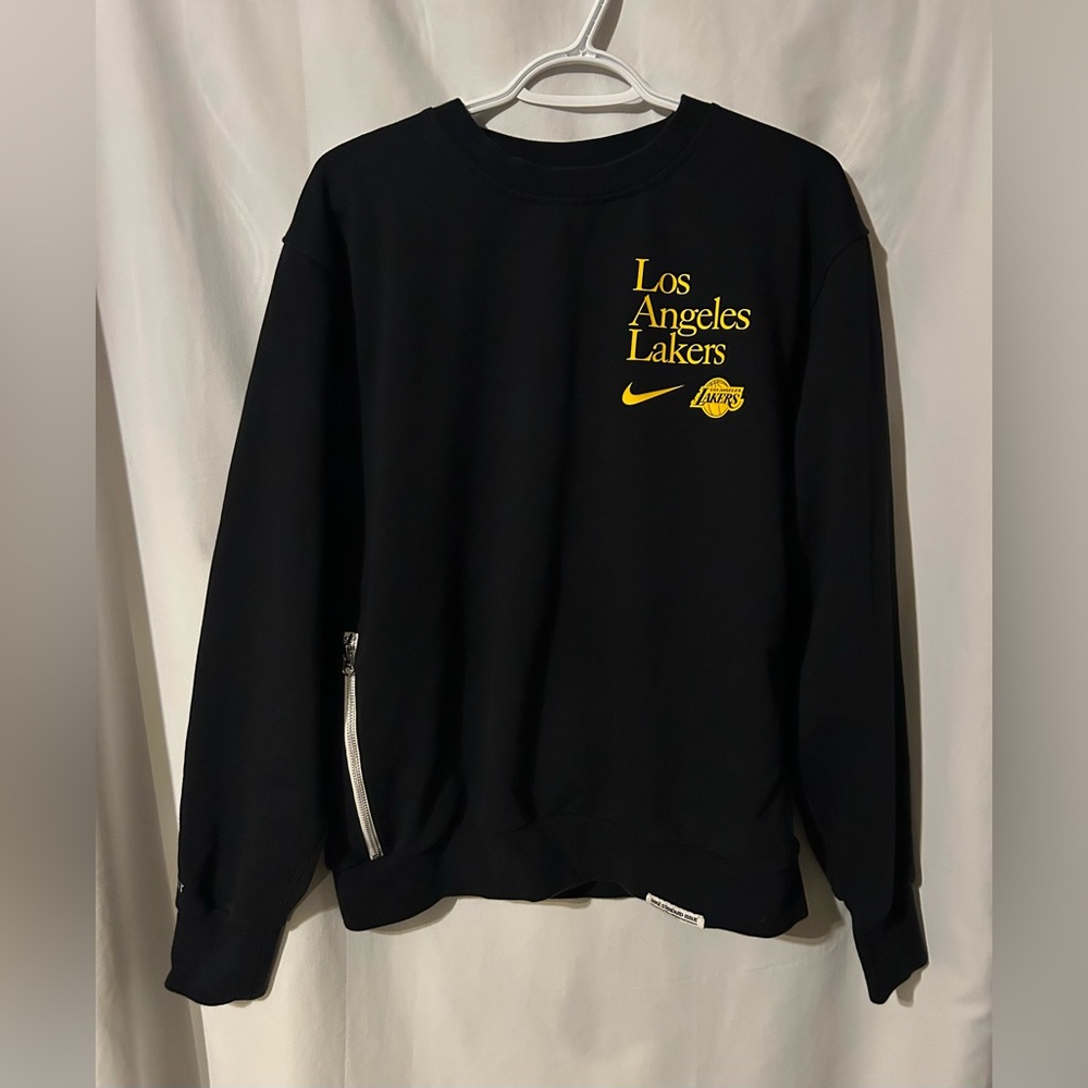Nike Los Angeles Lakers Men’s Longsleeve Sweatshirt
